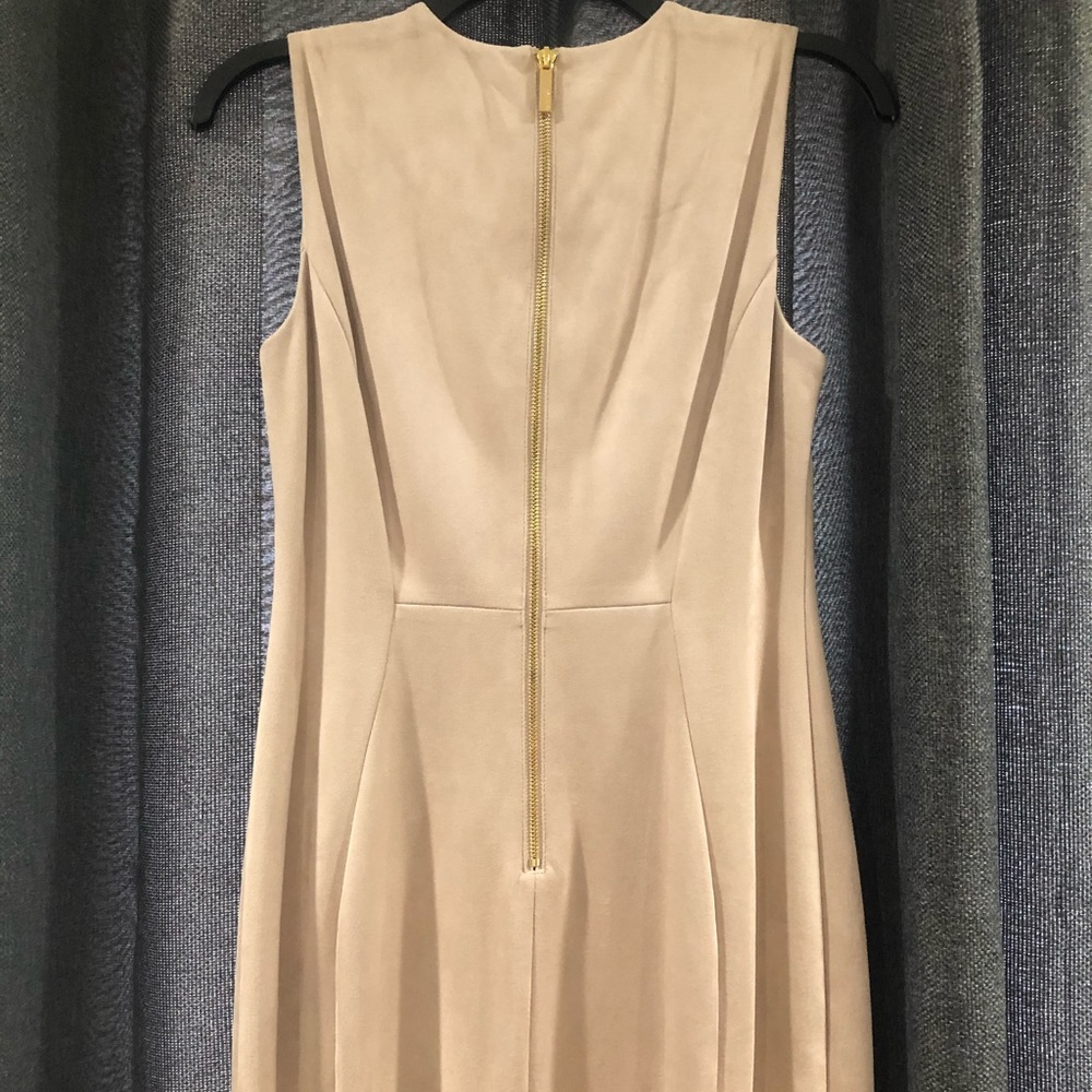 Dress - Picture 3 of 7